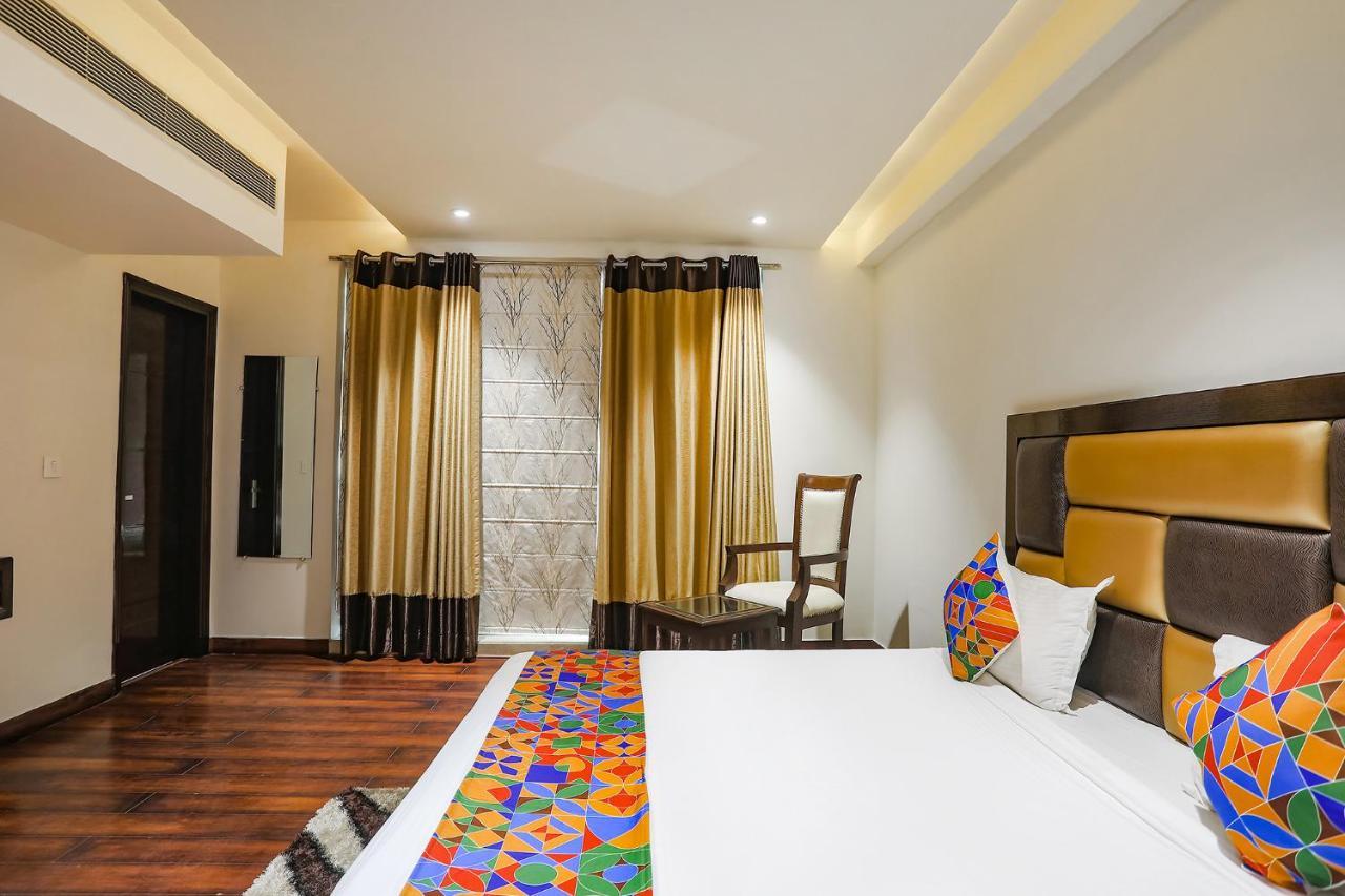 Fabhotel Grand Stay New Delhi Exterior photo