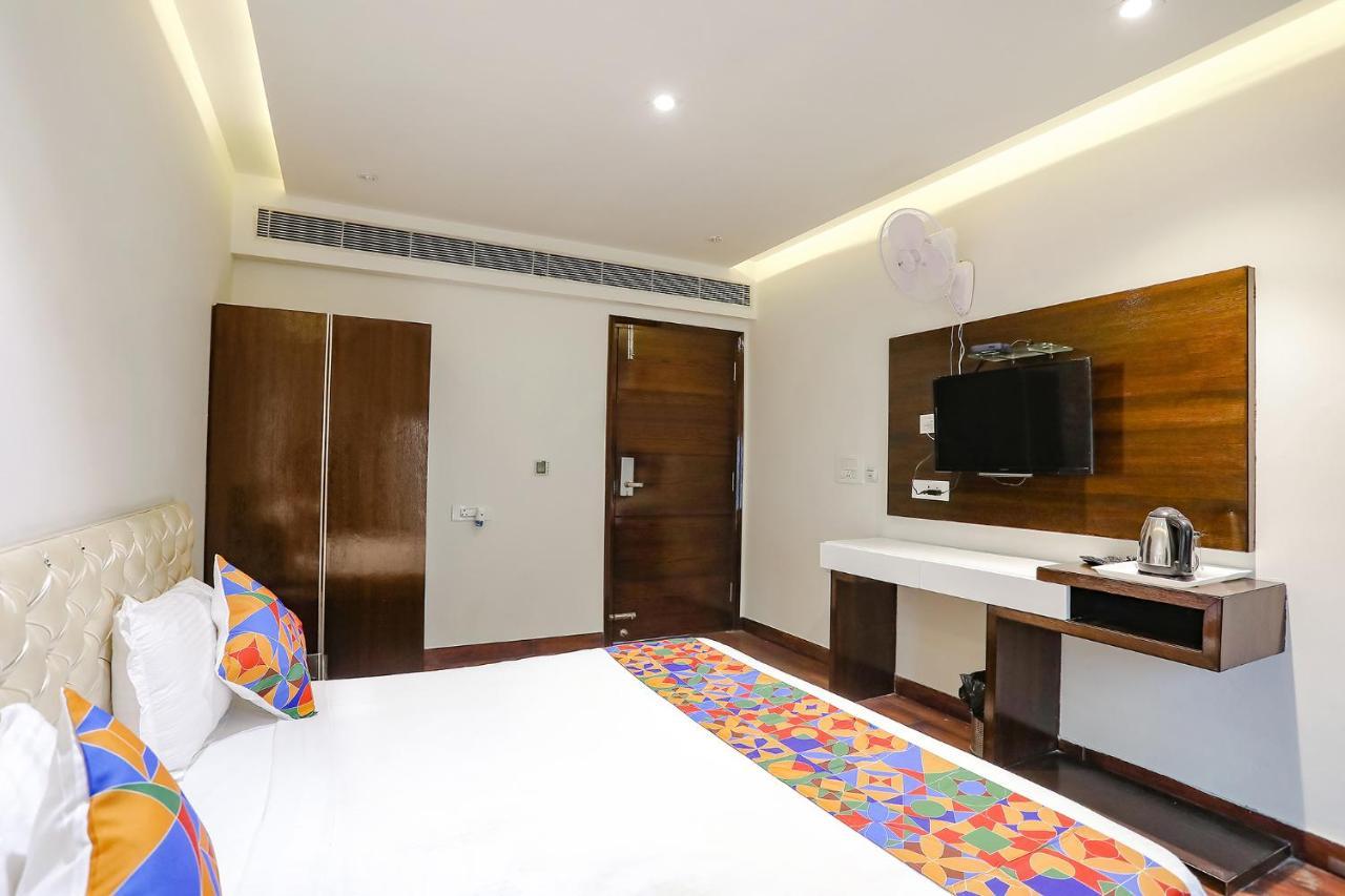 Fabhotel Grand Stay New Delhi Exterior photo